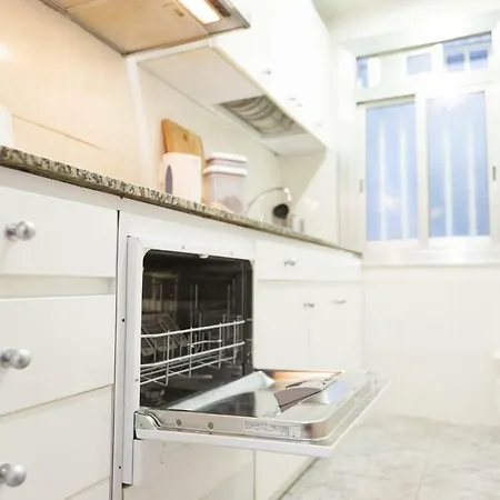 Cosy Fira Barcelona Apartment